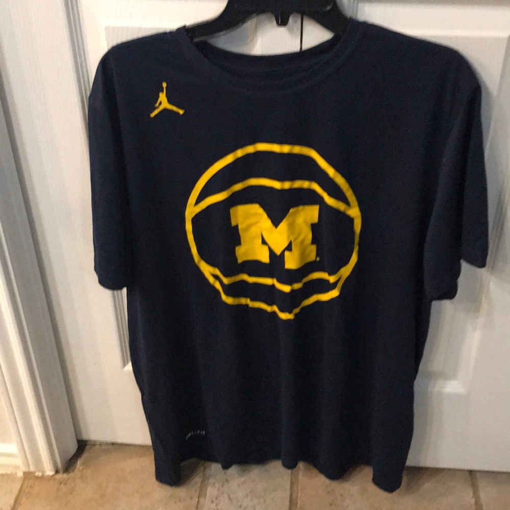 Nike Navy and gold Michigan basketball Tee